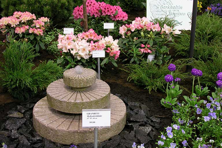 Inspiroivia graniittiratkaisuja terassille ja pihaan