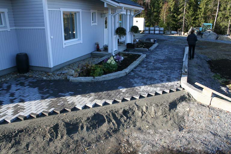 Kokonaisvaltainen vihertyöratkaisu asiakkaalle